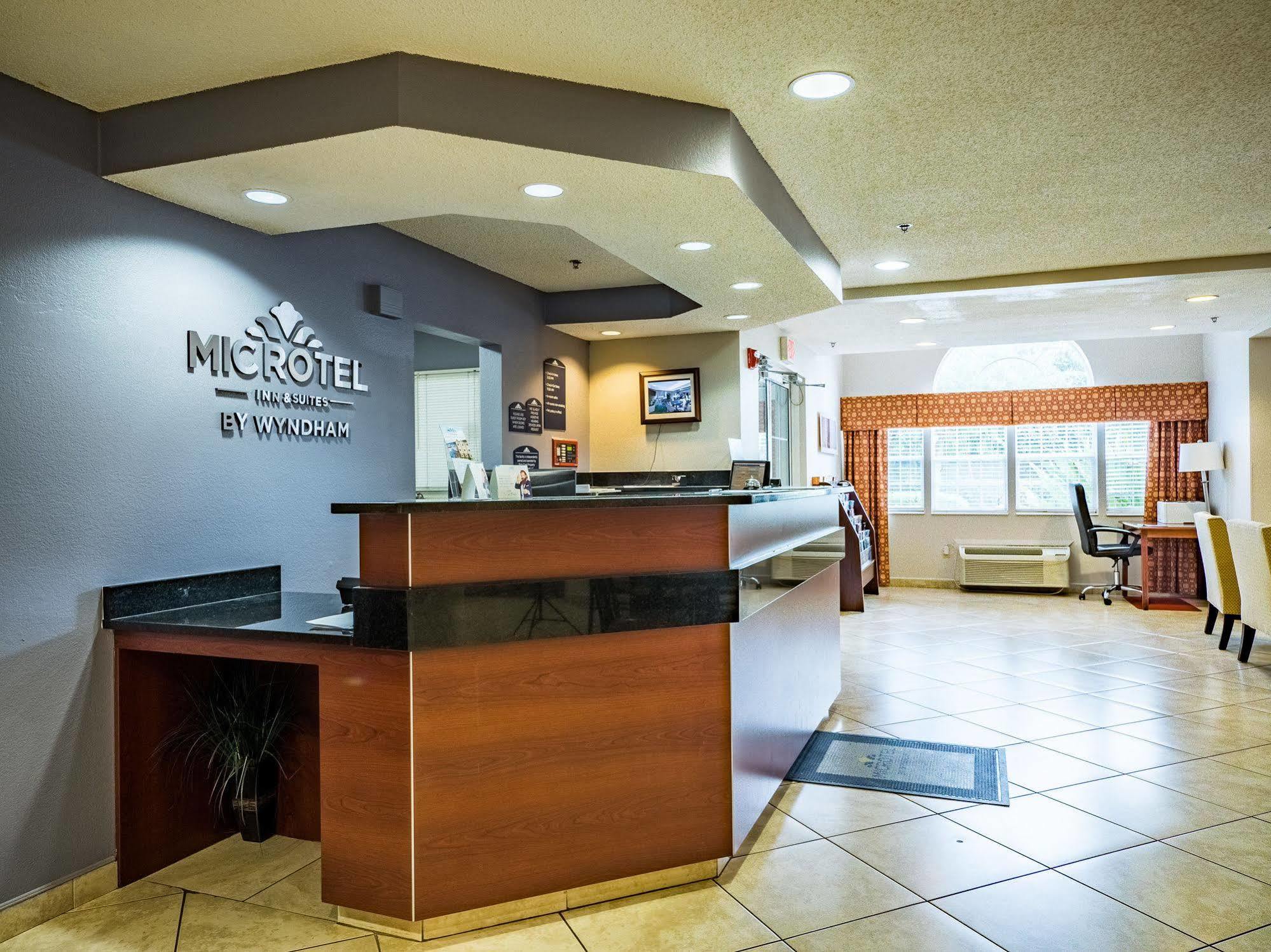 Microtel Inn & Suites By Wyndham Palm Coast I-95 Екстер'єр фото